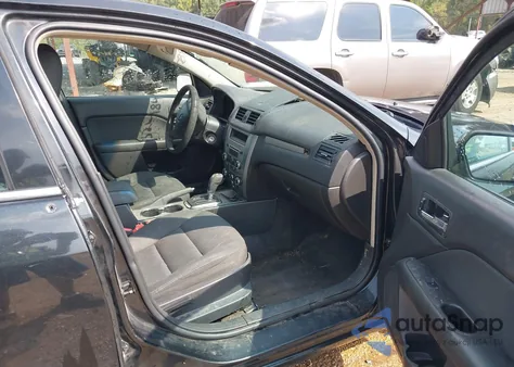 2010 Ford Fusion Se z USA, uszkodzony, nr VIN 3FAHP0HA9AR389157